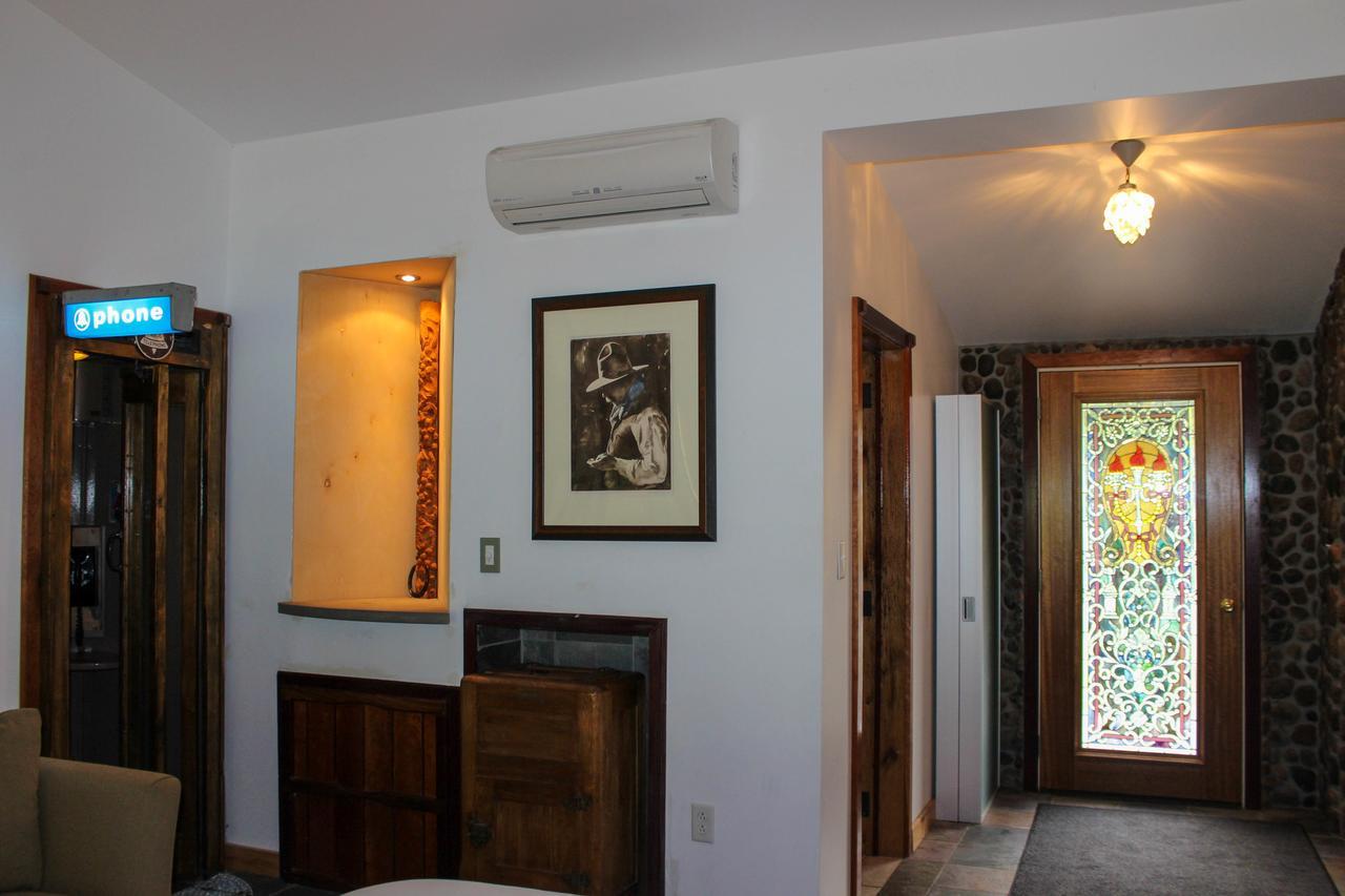 New Park Retreat Otel Ithaca Dış mekan fotoğraf